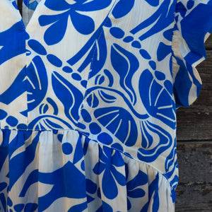 GiGio - Blue and White Flutter Sleeve Blouse