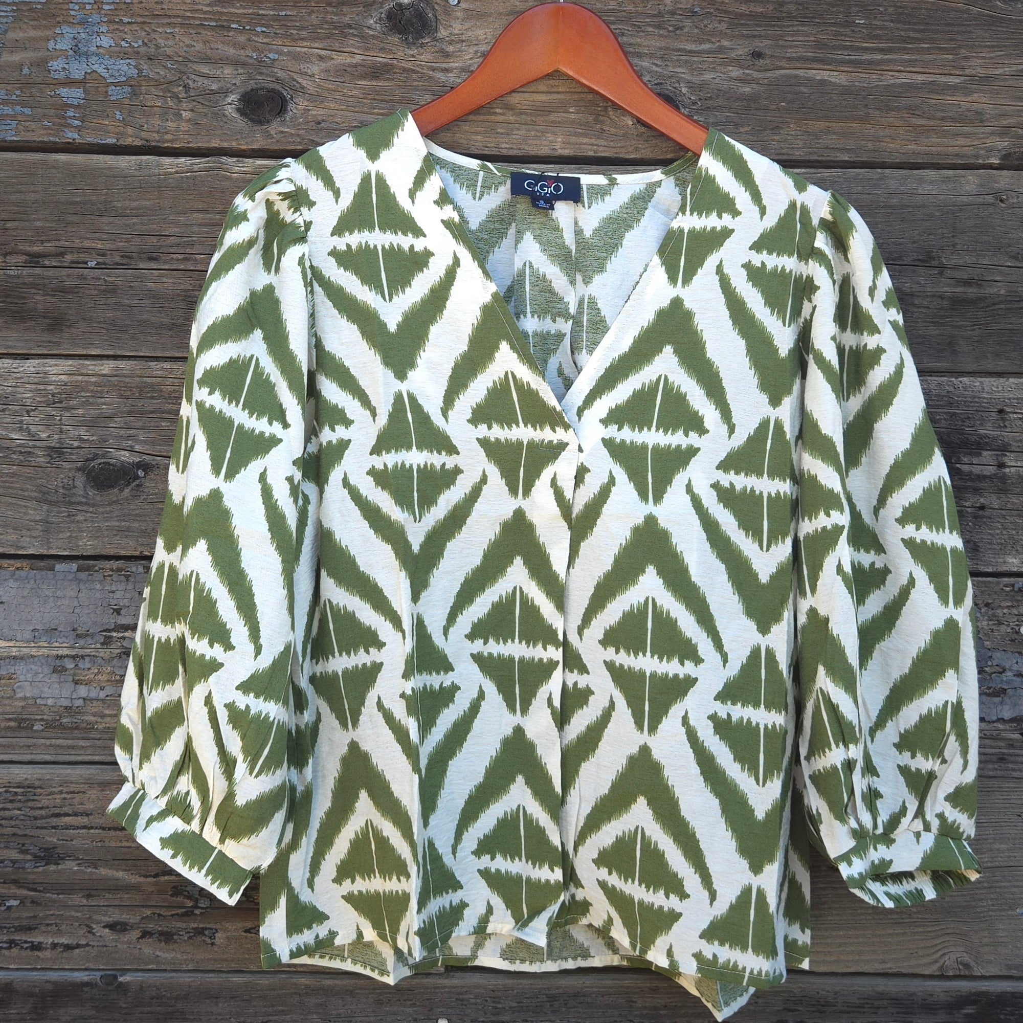 GiGio - Green and White 3/4 Sleeve Blouse