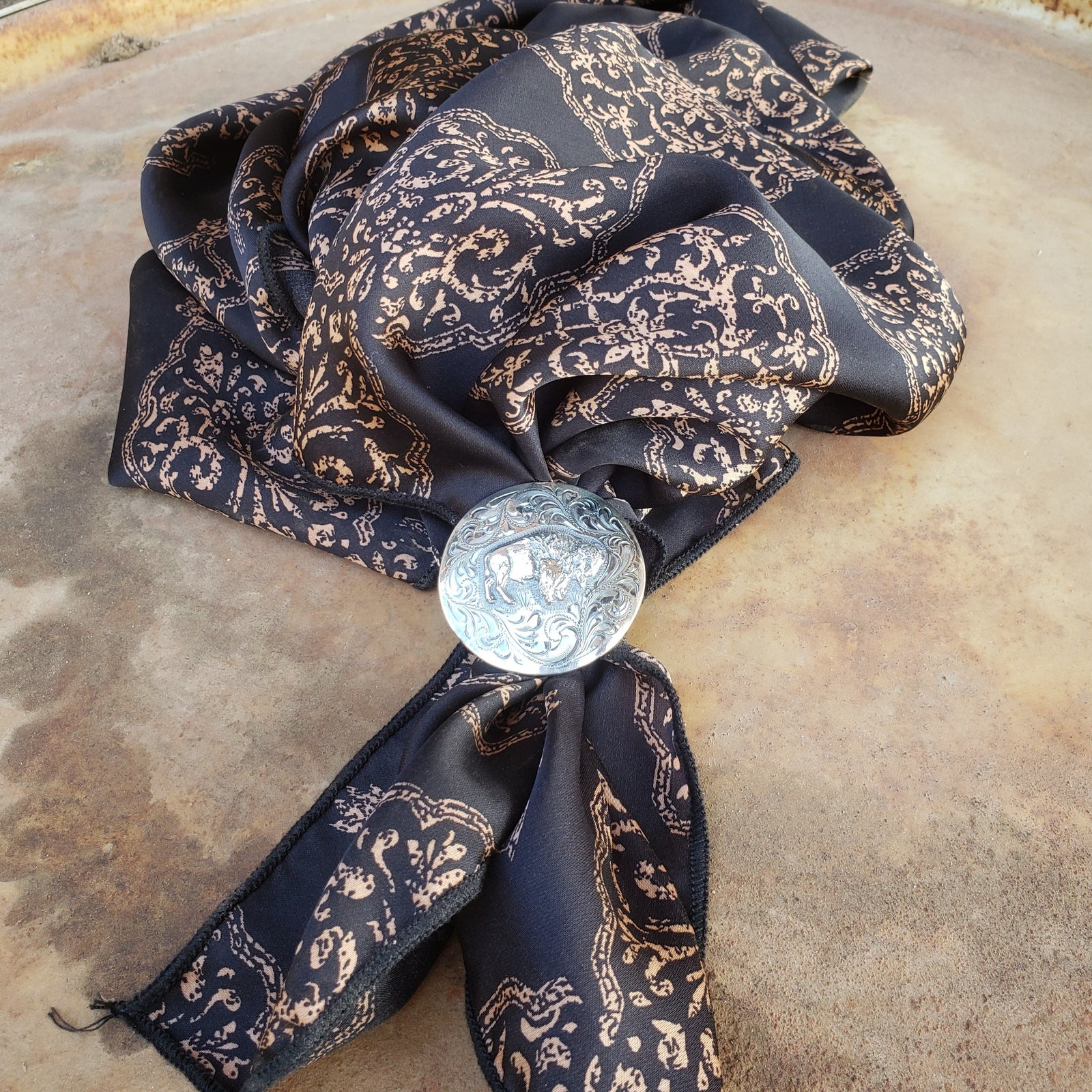 Vogt - Buffalo Scarf Slide