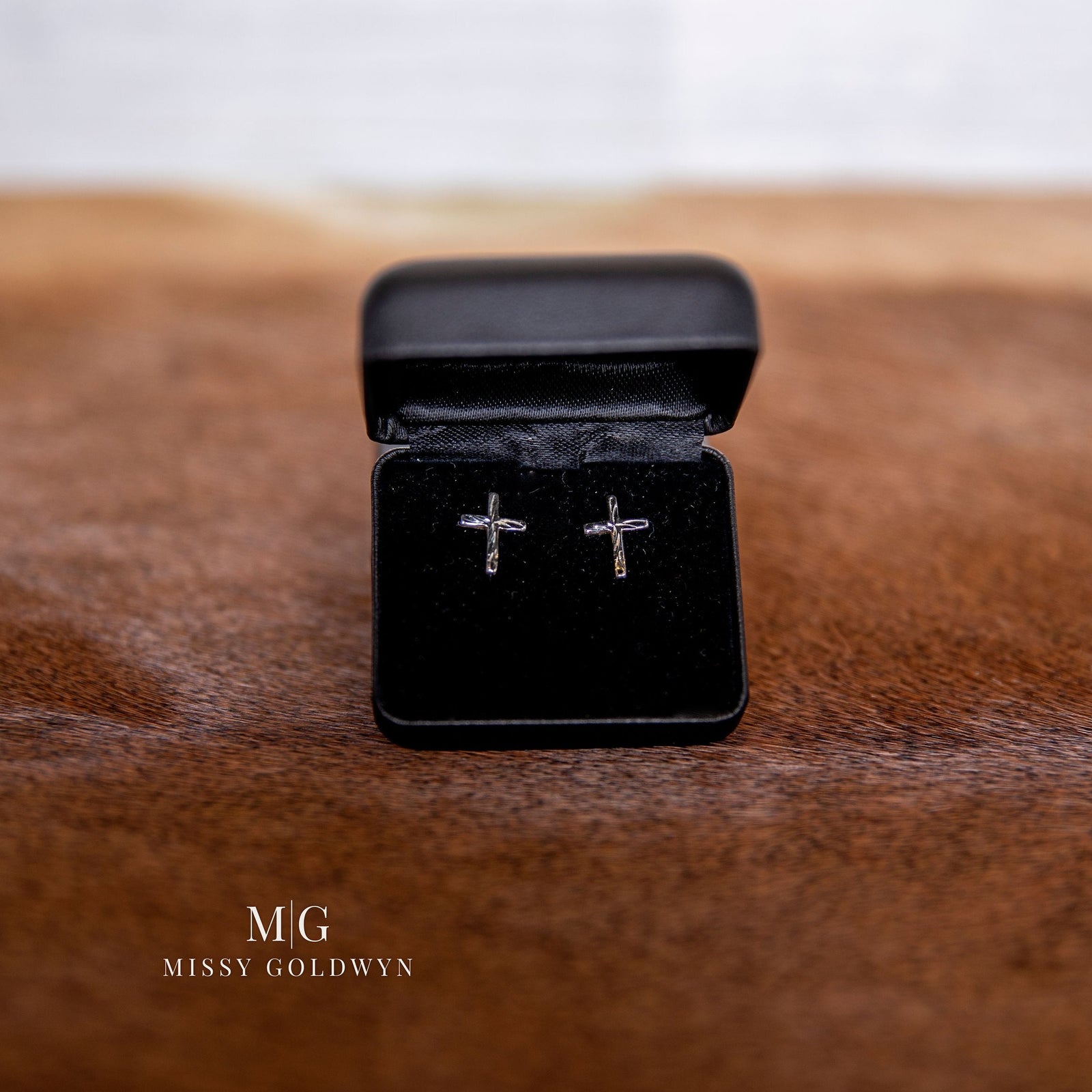 Vogt - The Clara Holy Post Earrings